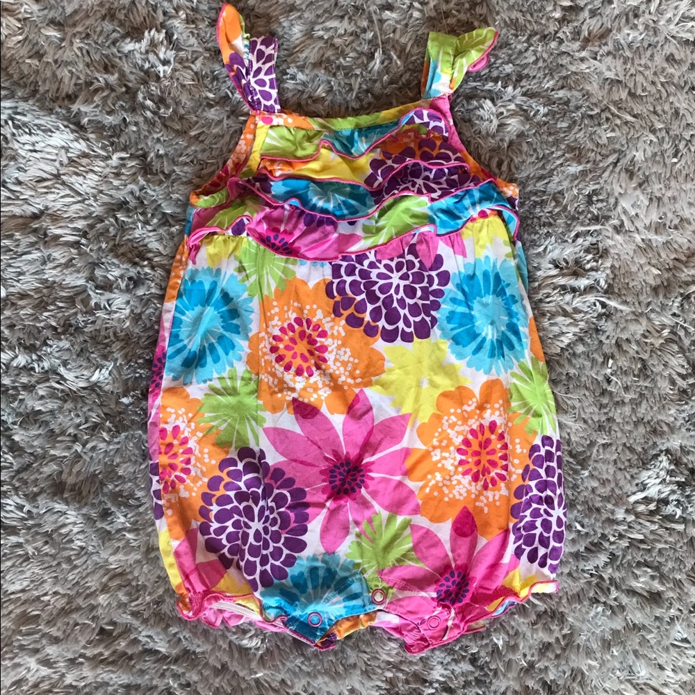 Summer outfits! Qty:4 in bundle